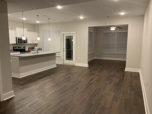 6039 Hillside Ln, Spring Hill, TN 37174