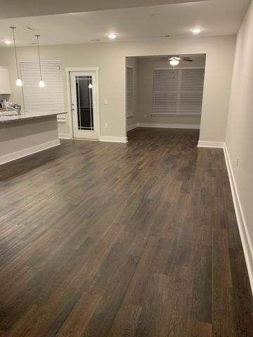 6039 Hillside Ln, Spring Hill, TN 37174