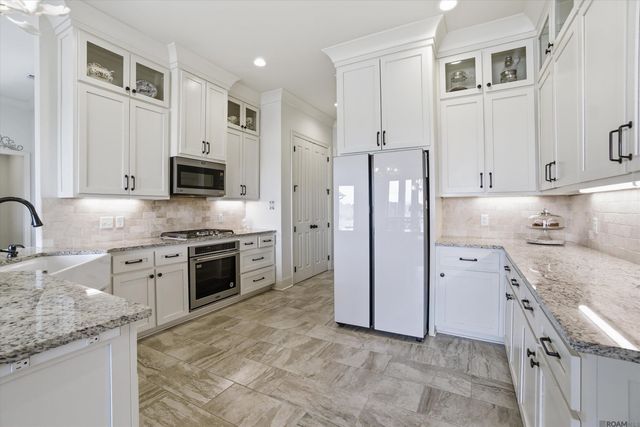 7335 Lillie Dr, Denham Springs, LA 70706