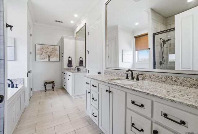 7335 Lillie Dr, Denham Springs, LA 70706