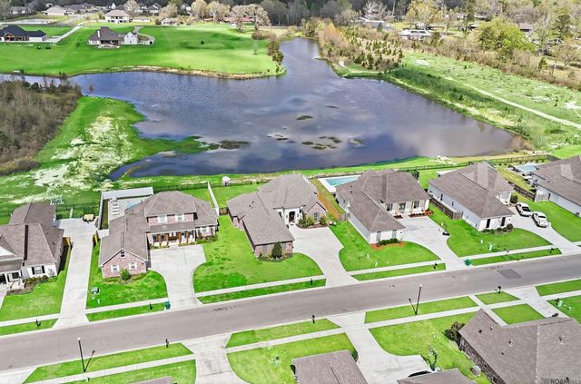 7335 Lillie Dr, Denham Springs, LA 70706