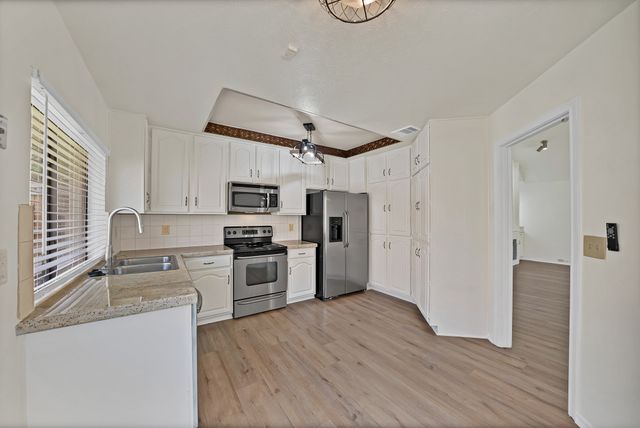 4021 Winter Park Lane, Addison, TX 75001