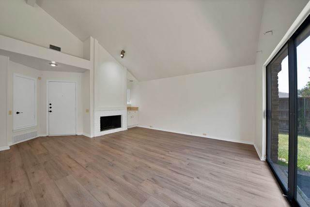 4021 Winter Park Lane, Addison, TX 75001