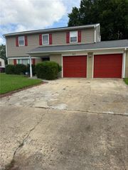 917 Sir Lancelot DR, Chesapeake, VA 23323