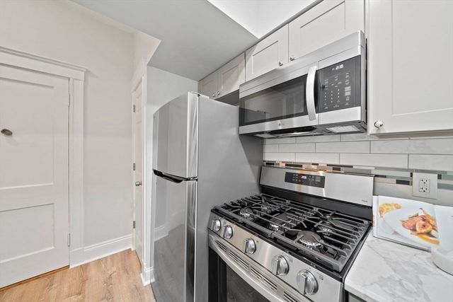 1564 Commonwealth Ave 3, Boston, MA 02135