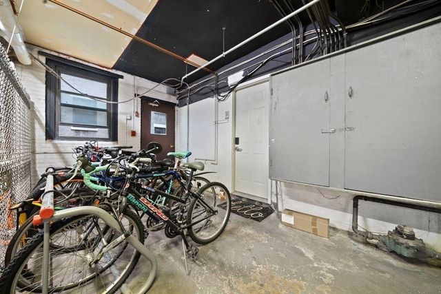 1564 Commonwealth Ave 3, Boston, MA 02135