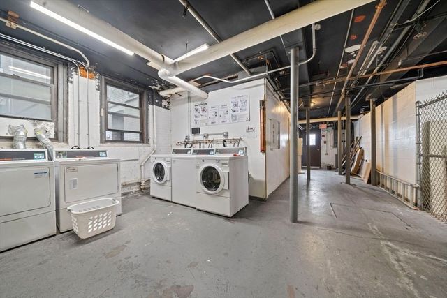 1564 Commonwealth Ave 3, Boston, MA 02135