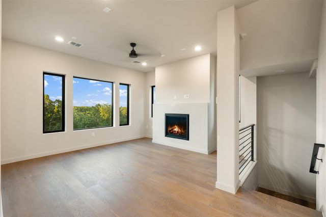 9803 Ribelin Ranch CT 16, Austin, TX 78750