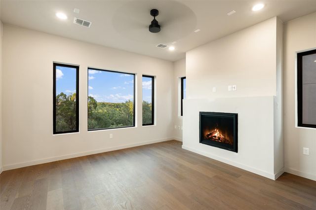 9803 Ribelin Ranch CT 16, Austin, TX 78750