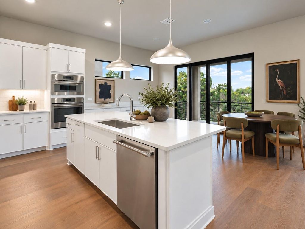 9803 Ribelin Ranch CT 16, Austin, TX 78750