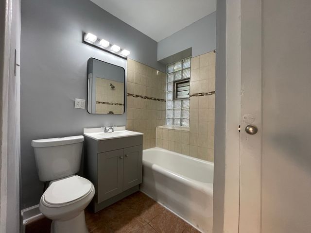 2006 N Laporte Street 1, Chicago, IL 60639