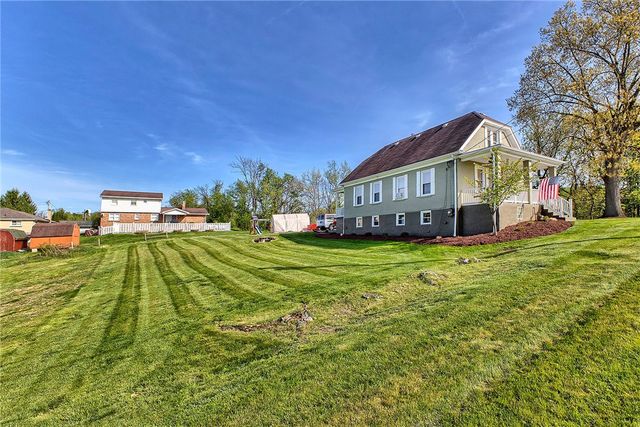 1016 Patterson Ave, Jeannette, PA 15644