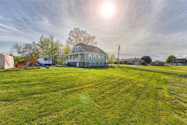 1016 Patterson Ave, Jeannette, PA 15644