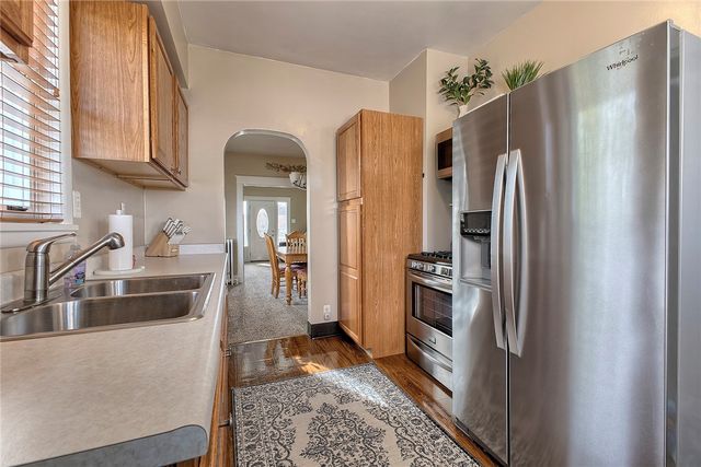 1016 Patterson Ave, Jeannette, PA 15644