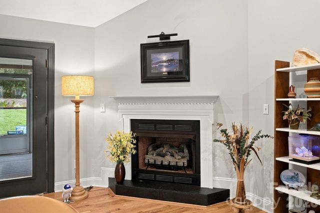 1463 Brookstone Drive, Hickory, NC 28602