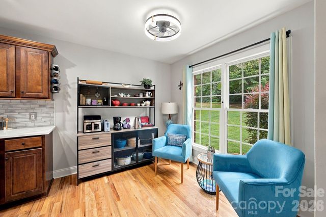 1463 Brookstone Drive, Hickory, NC 28602