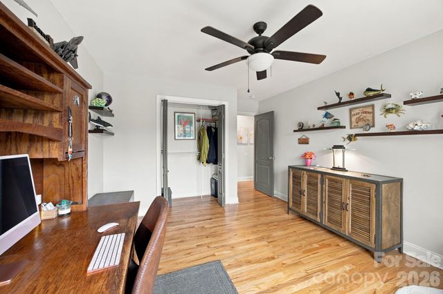 1463 Brookstone Drive, Hickory, NC 28602
