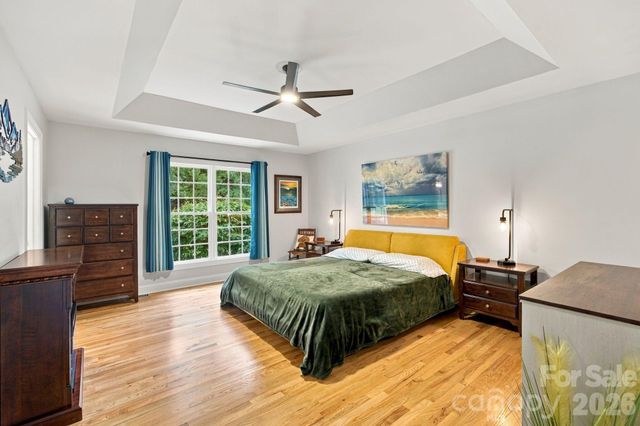 1463 Brookstone Drive, Hickory, NC 28602