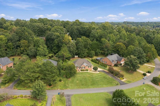 1463 Brookstone Drive, Hickory, NC 28602