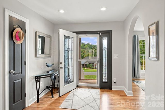 1463 Brookstone Drive, Hickory, NC 28602
