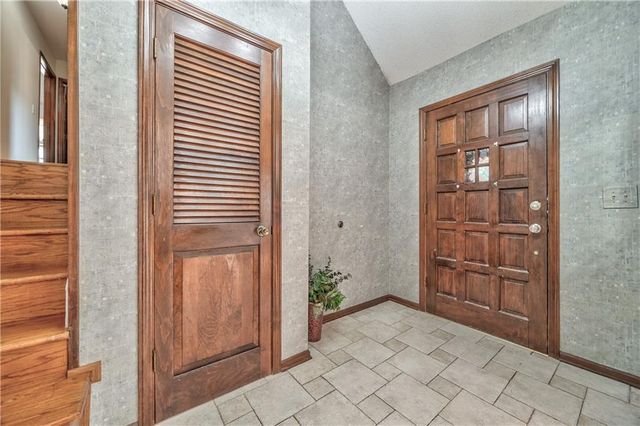 7736 Westgate Drive, Lenexa, KS 66216