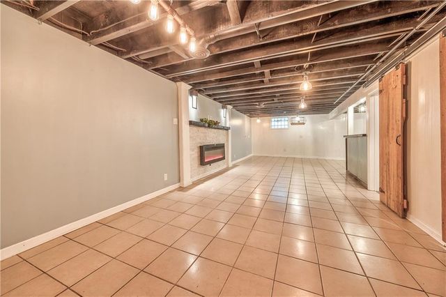 7736 Westgate Drive, Lenexa, KS 66216