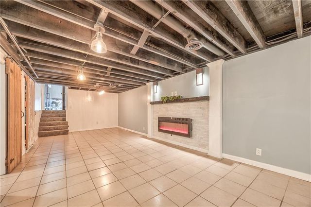 7736 Westgate Drive, Lenexa, KS 66216