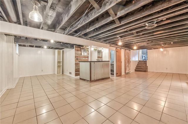 7736 Westgate Drive, Lenexa, KS 66216