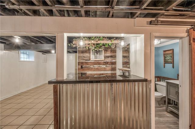 7736 Westgate Drive, Lenexa, KS 66216