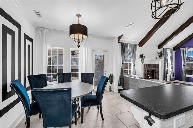 1013 Charing Cross, Cave Springs, AR 72718