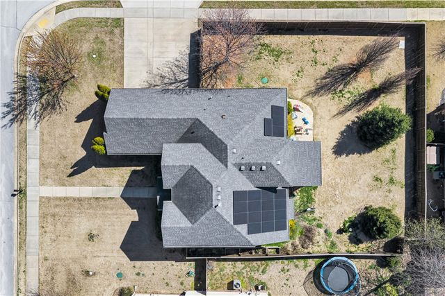 1013 Charing Cross, Cave Springs, AR 72718