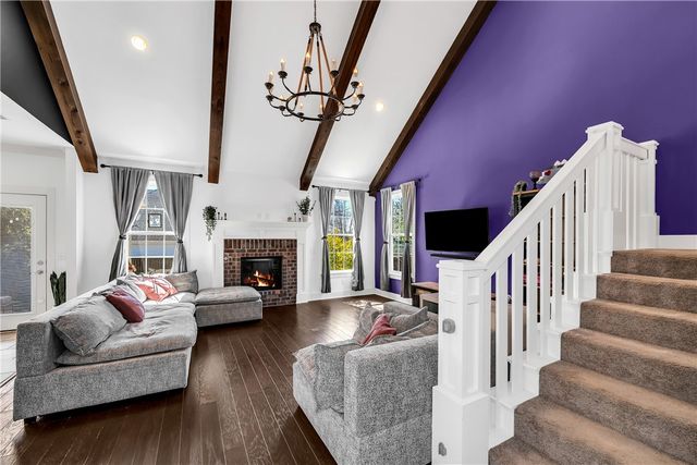 1013 Charing Cross, Cave Springs, AR 72718