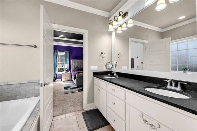 1013 Charing Cross, Cave Springs, AR 72718