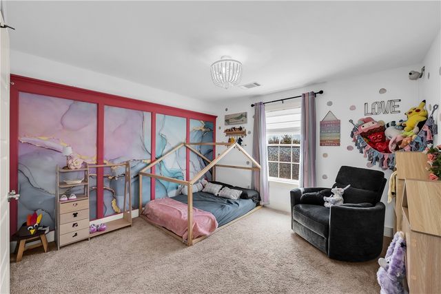 1013 Charing Cross, Cave Springs, AR 72718