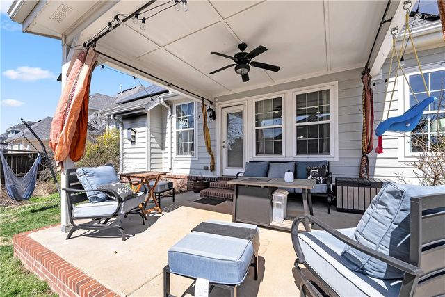 1013 Charing Cross, Cave Springs, AR 72718