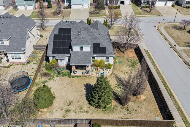 1013 Charing Cross, Cave Springs, AR 72718