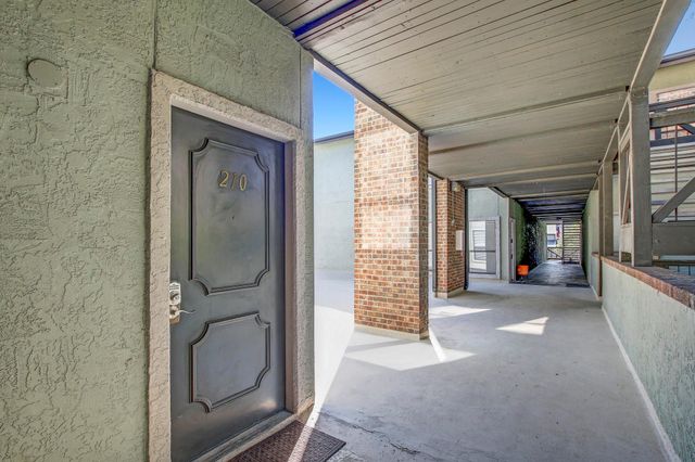 807 W 25th ST 210, Austin, TX 78705