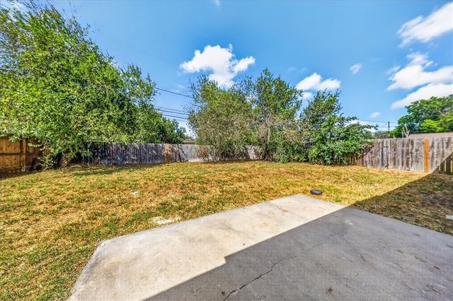 1626 Bois D Arc Pl, Corpus Christi, TX 78416