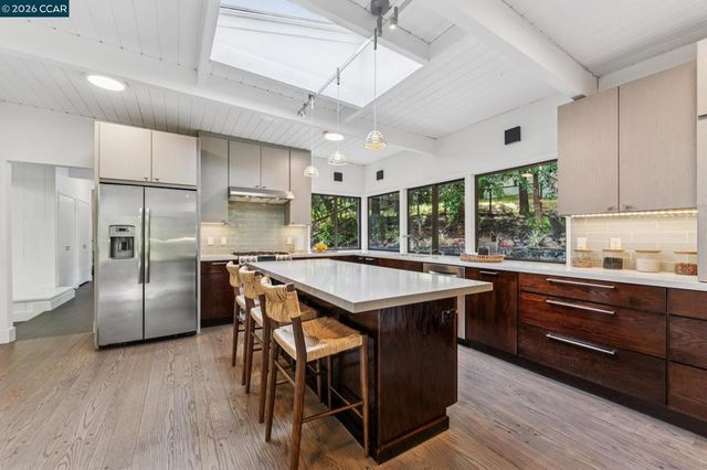 805 Tanglewood Dr, Lafayette, CA 94549