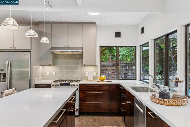 805 Tanglewood Dr, Lafayette, CA 94549