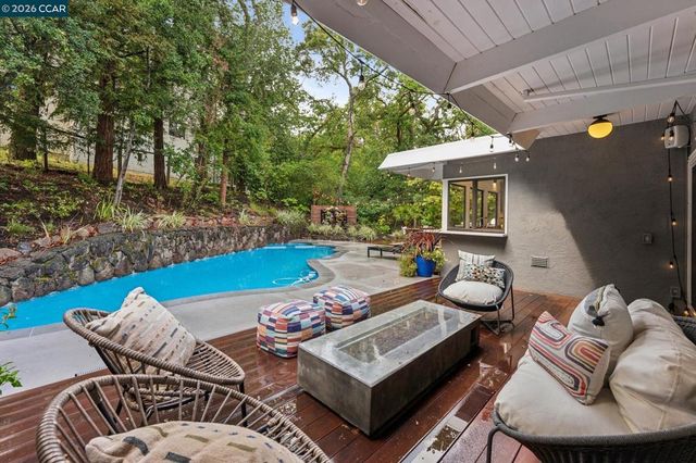 805 Tanglewood Dr, Lafayette, CA 94549