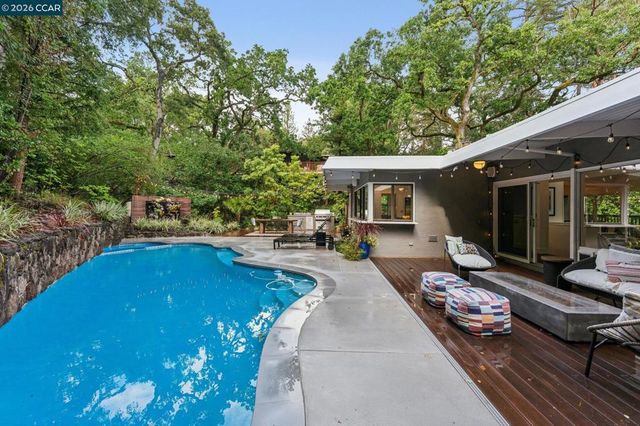 805 Tanglewood Dr, Lafayette, CA 94549