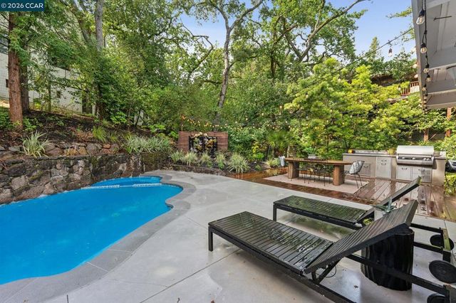 805 Tanglewood Dr, Lafayette, CA 94549