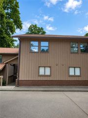 1102 Pine Tree Drive 1102, Buford, GA 30518