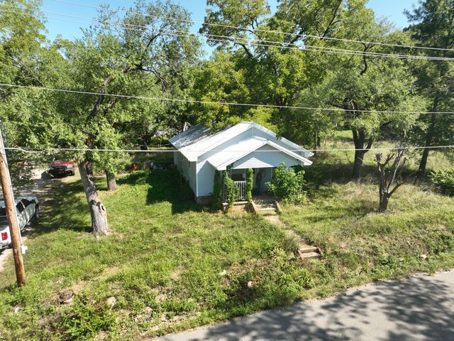 1045 Sycamore Street, Cabool, MO 65689