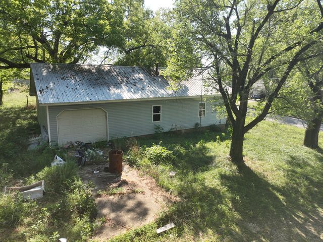 1045 Sycamore Street, Cabool, MO 65689