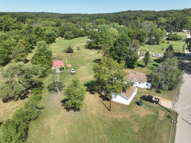 1045 Sycamore Street, Cabool, MO 65689