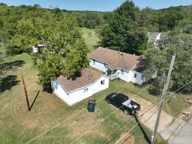 1045 Sycamore Street, Cabool, MO 65689