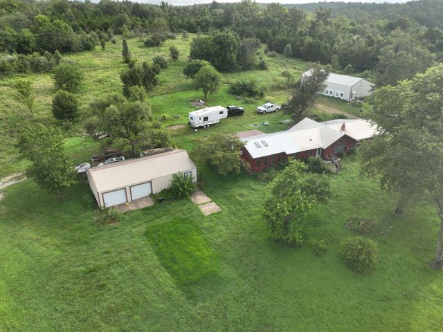 1045 Sycamore Street, Cabool, MO 65689