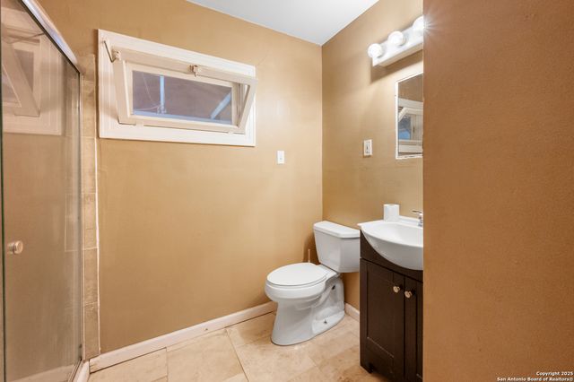 211 S Hackberry, Marion, TX 78124